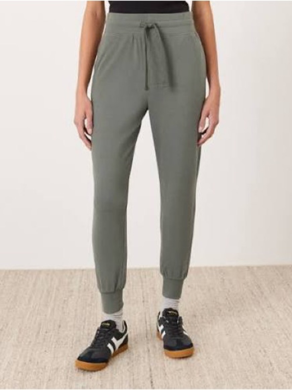 Pact Women's CloudKnit Joggers size Large $88